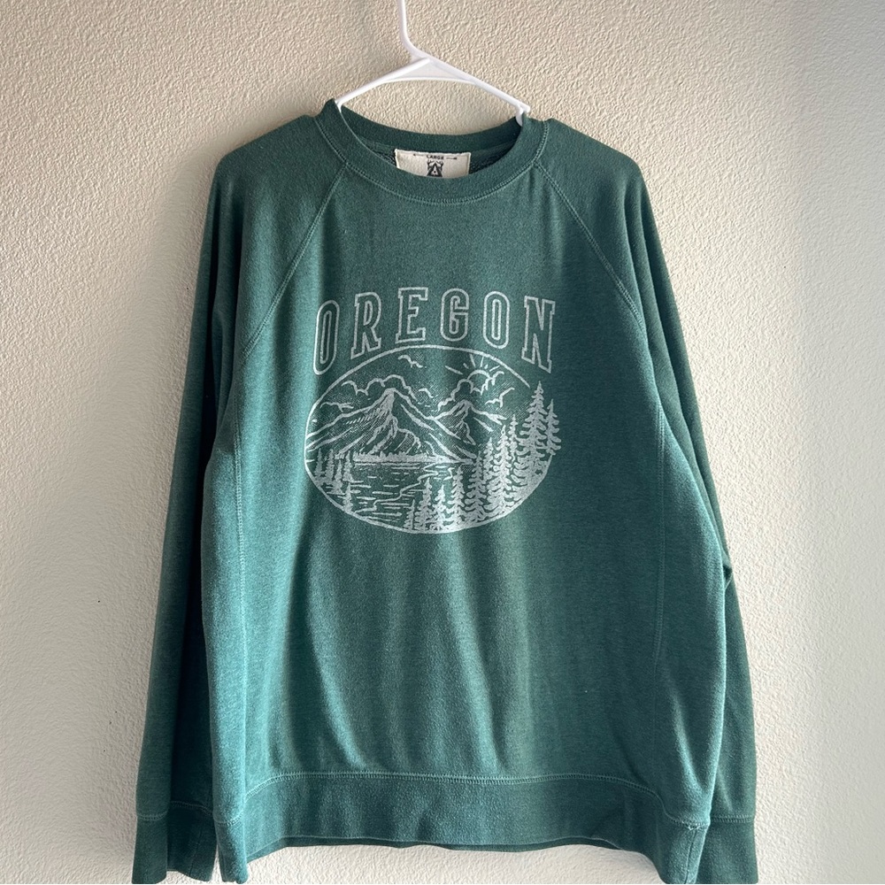 Oregon Green Retro Raglan Crewneck Sweatshirt